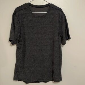LULULEMON MENS SHIRT